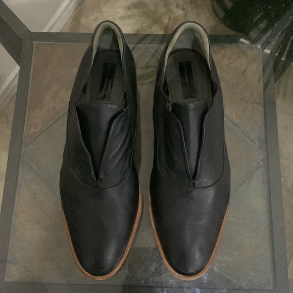 REED KRAKOFF LEATHER BLOCK HEEL LOAFERS - Picture 2 of 13